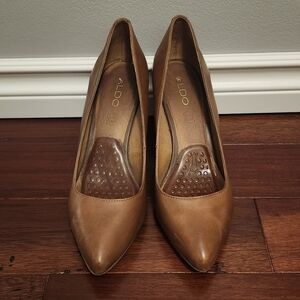 Size 9 Tan Aldo Heels